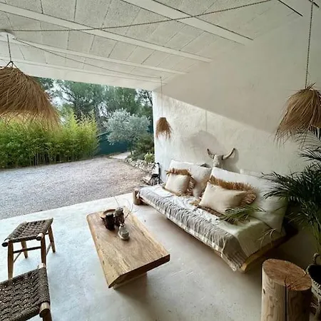 Superbe Maison Avec Jacuzzi Ventabren Buitenkant foto