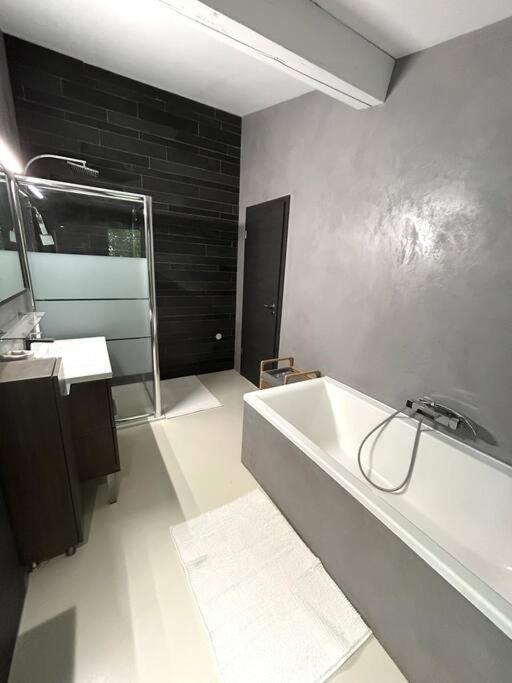 Superbe Maison Avec Jacuzzi